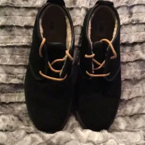 MENS UGGS CHUKKA BOOTS