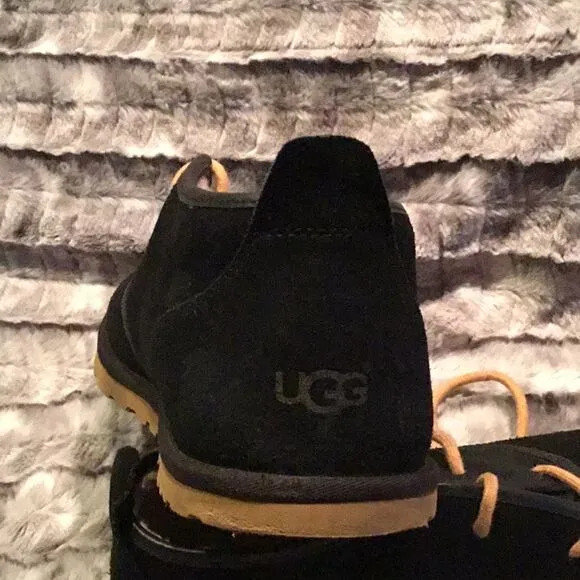 MENS UGGS CHUKKA BOOTS