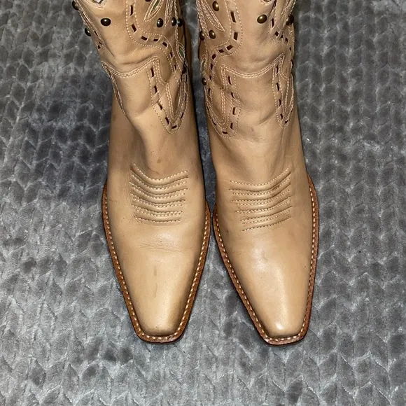 Mercer &amp; Madison Tan Green Genuine Leather Cowboy Boots.  Size 10