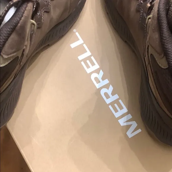 Merrell Speed Strike 2 Mid Hiking Boots like new!