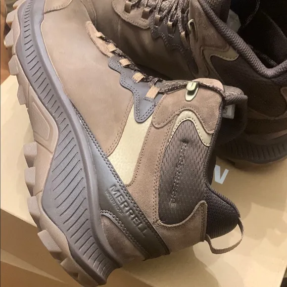 Merrell Speed Strike 2 Mid Hiking Boots like new!