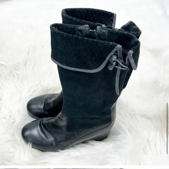 Merrell Wedgetarian Lyla Boots Black, Size 7.5