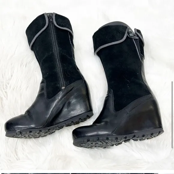 Merrell Wedgetarian Lyla Boots Black, Size 7.5
