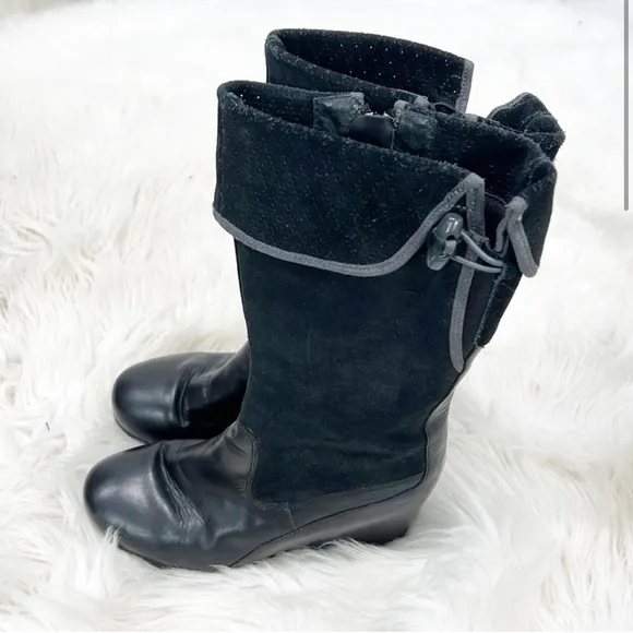Merrell Wedgetarian Lyla Boots Black, Size 7.5