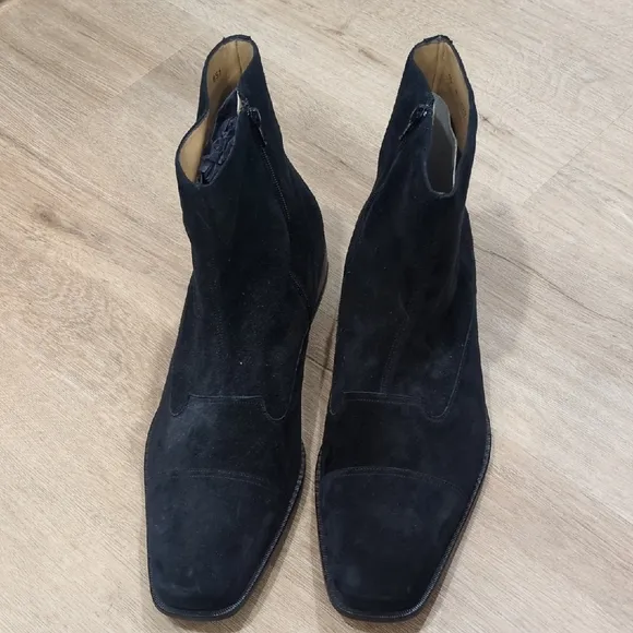 Mezlan Black Suede Zip Up Boots NWOT