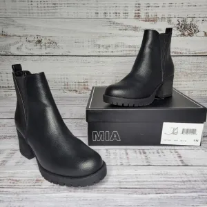 Mia Jody Lug Sole Chelsea Boots Stacked Chunky Heel Black | Size 9