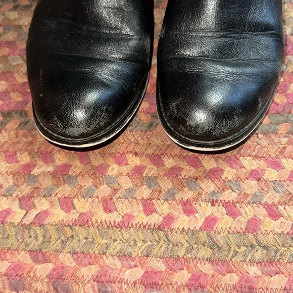 MICHAEL KORS ARLEY BLACK LEATHER GOLD ANKLE RIDING BOOTS