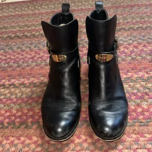 MICHAEL KORS ARLEY BLACK LEATHER GOLD ANKLE RIDING BOOTS