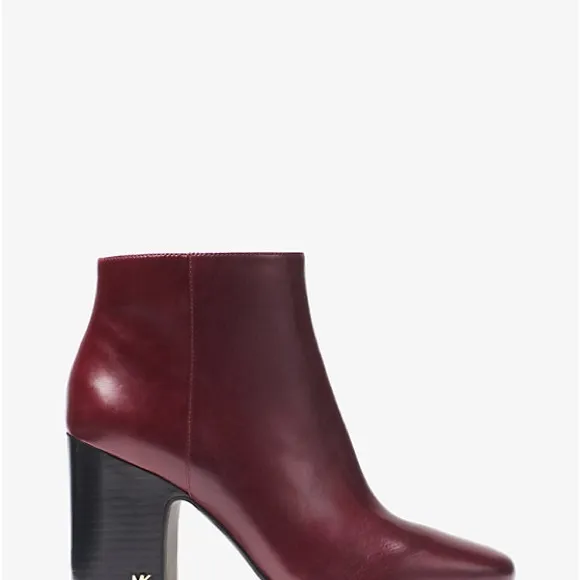 Michael Kors Elaine Leather EUC Booties