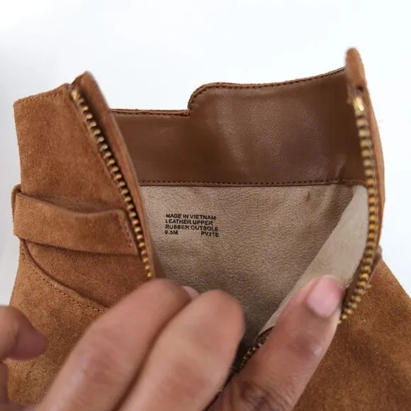 Michael Kors Women 9.5 Kieran Boots Booties Brown Suede Gold Lock Logo NEW FLAW
