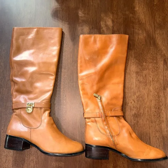 Michael Kors Women’s Boots, genuine leather, Tan color, size 8