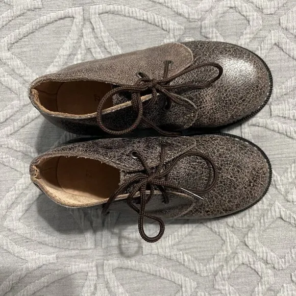 Mikoleon Sz 28 (11 US) Brown Crackle Leather Chukka Boots