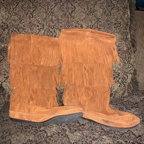 Minnetonka Fringe Shingles suede Boots, Brown