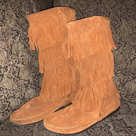 Minnetonka Fringe Shingles suede Boots, Brown
