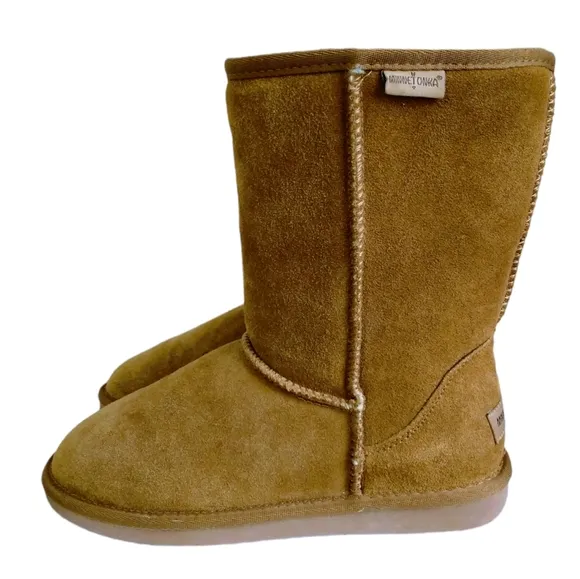 MinneTonka Olympia Women's Boots