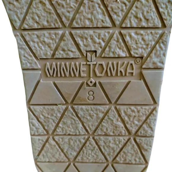 MinneTonka Olympia Women's Boots