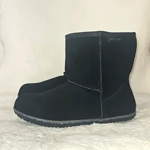 MINNETONKA Women Olympia Winter  Boot Size 7 M/9M