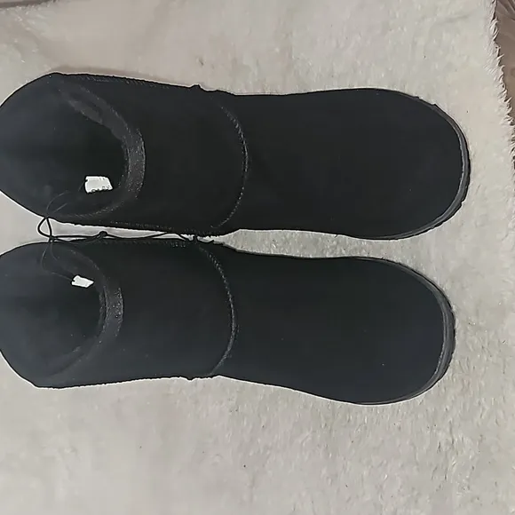 MINNETONKA Women Olympia Winter  Boot Size 7 M/9M
