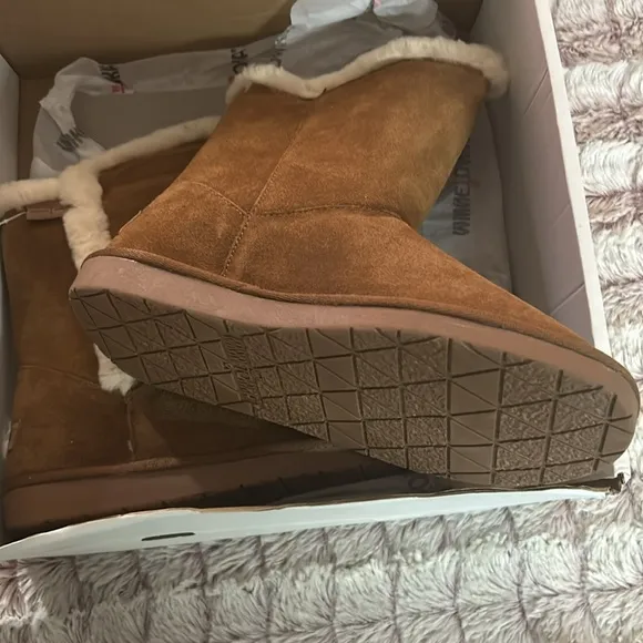 Minnetonka Women's Suede Boots size 7