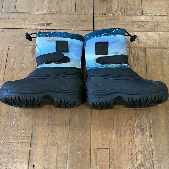 Molo driven arctic landscape snow boots
