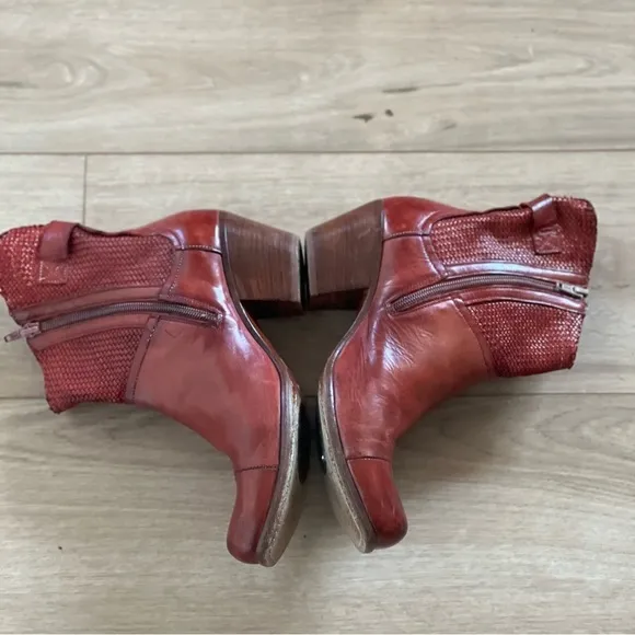 MOMA Ankle Boots Red Burgundy Leather made in Italy Sz 40