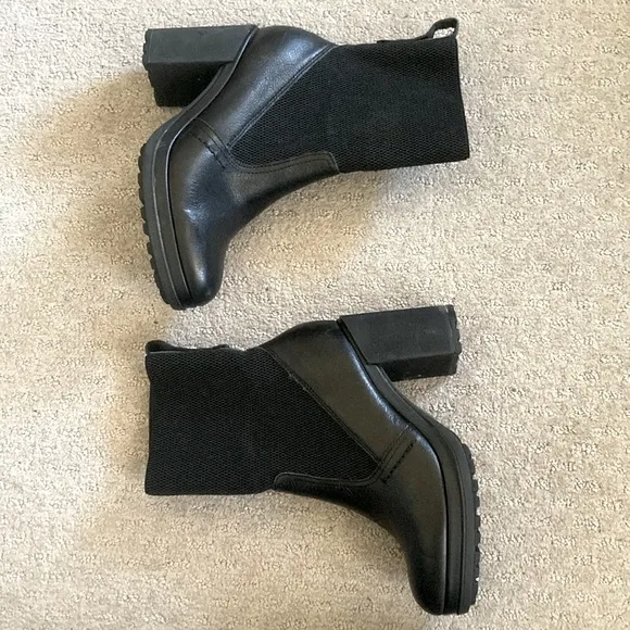 NAKED FEET black Survival mid-shaft boots, size 7.