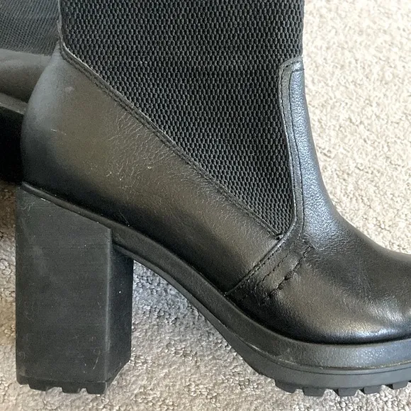 NAKED FEET black Survival mid-shaft boots, size 7.