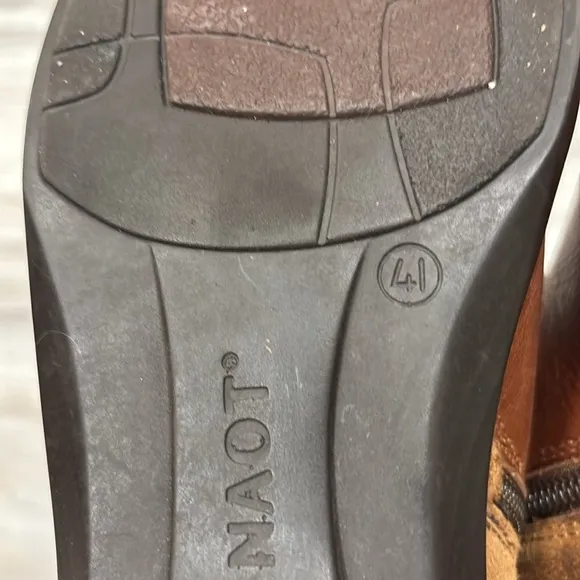 NAOT Helm boots in cognac size EU 41