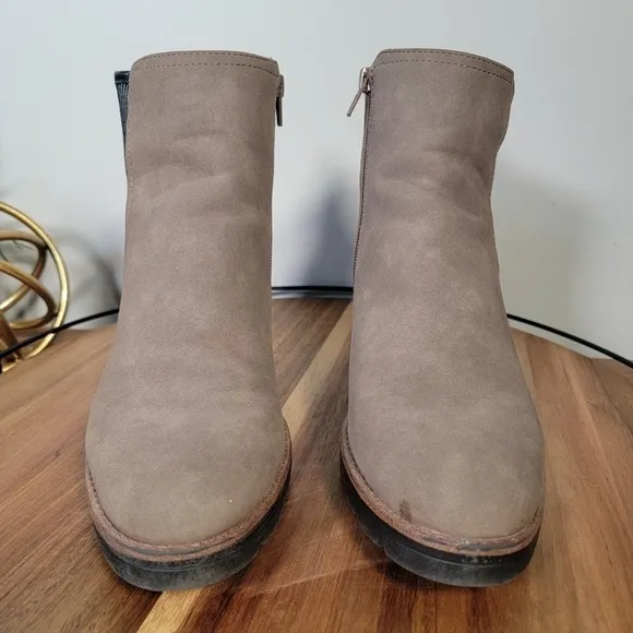 Naturalizer Madalynn Gore Boot Size 9.5