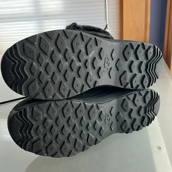 🥾Nearly New ADIRONDACK eVent Waterproof UGG Winter BOOTS BLACK Women’s 6 (EU 37)