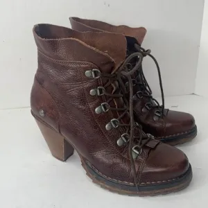Neosens brown leather heeled lace-up ankle boots