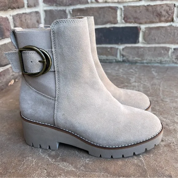 NEW Blondo Dakota Sand Suede Waterproof Ankle Boot Sz 7.5