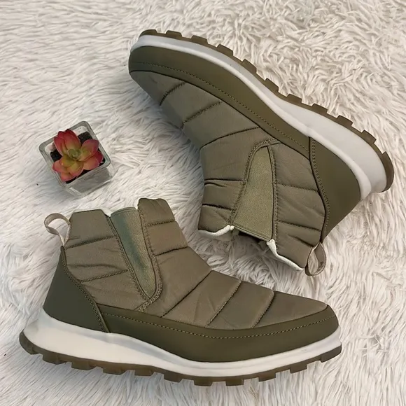 NEW Cougar Ramp Nylon green Waterproof boots women size 8.5