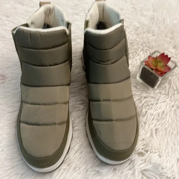 NEW Cougar Ramp Nylon green Waterproof boots women size 8.5