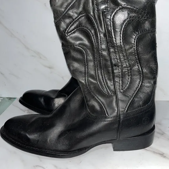 NEW DINGO Montana round toe black boot men’s sz 8.  (O19)