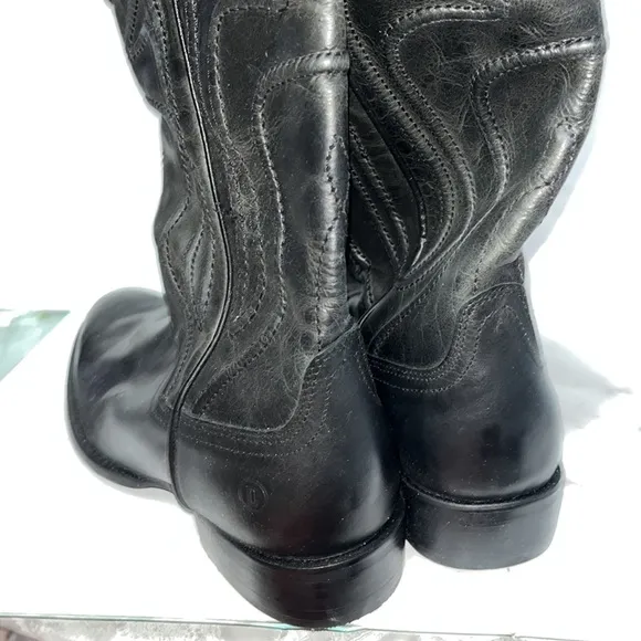 NEW DINGO Montana round toe black boot men’s sz 8.  (O19)
