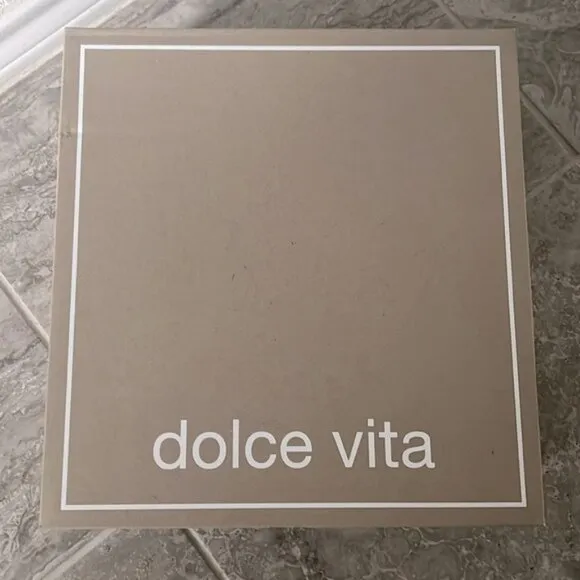 NEW Dolce Vita Hoven Stud H2O Waterproof Chelsea Boots, Ivory Leather Size 9.5