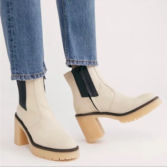 NEW FREE‎ PEOPLE James Chelsea Boots White Leather Chunky Block Heel