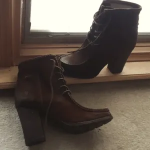 New FRYE BOOTS