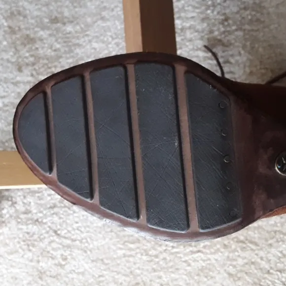 New FRYE BOOTS
