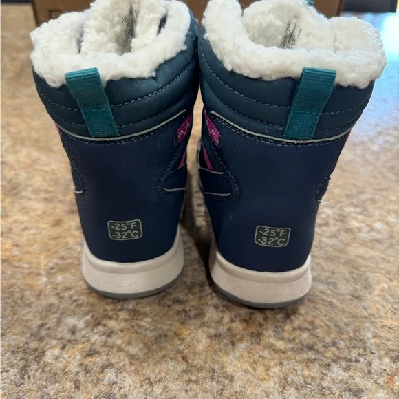 New Girls Merrell Snow Boots