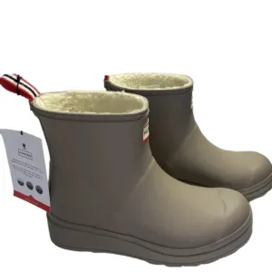 NEW HUNTER Short Insulated Slip-On Comfort Boots – Women's 7 – Tan