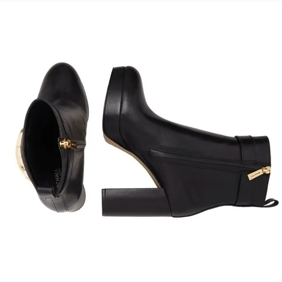New in Box Michael Michael Kors Black Gold Logo Parker Platform Boots Size 7.5