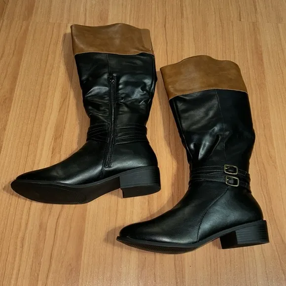 New in box True Craft Riding Boots