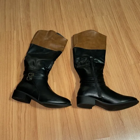 New in box True Craft Riding Boots