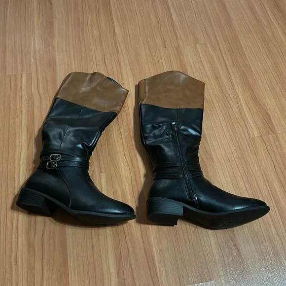 New in box True Craft Riding Boots