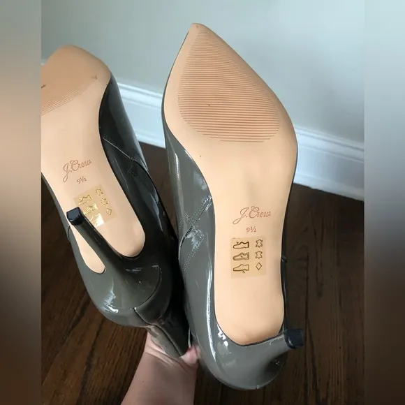 *NEW* J. Crew Women’s 9.5 Stevie Pointed Toe Ankle Boots in Gray Shiny Leather