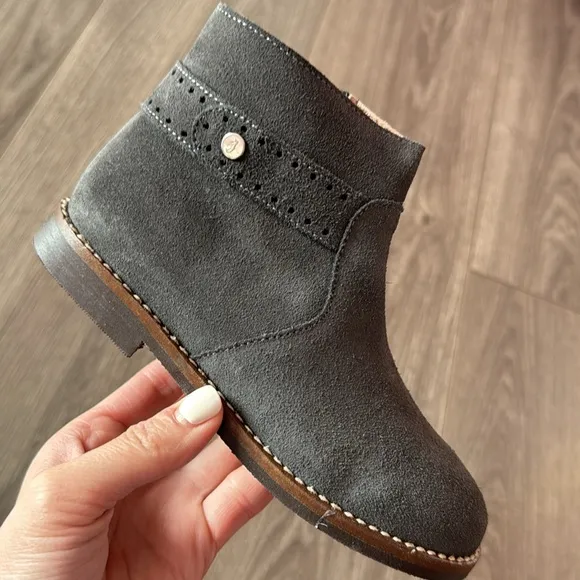 NEW! jacadi Paris girl gray suede boots