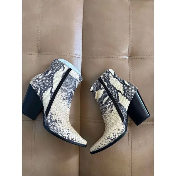 New Jeffrey Campbell Flynn Ankle Boot Beige Snake Free People Bootie Size 8