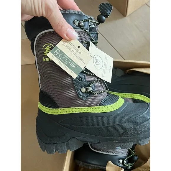 New Kamik Luke 3 Kids Boys Girls Sz 13 Snow Boots Insulated Charcoal